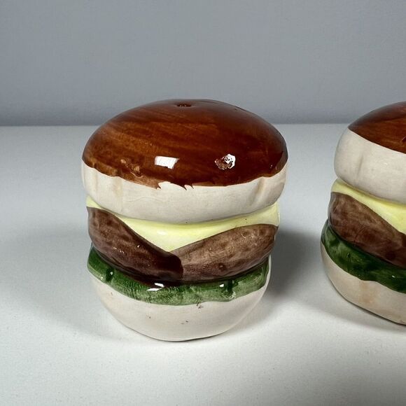 Vintage Earthenware Hamburger Salt And Pepper Shaker Set Hand Painted Taiwan - Picture 3 of 7